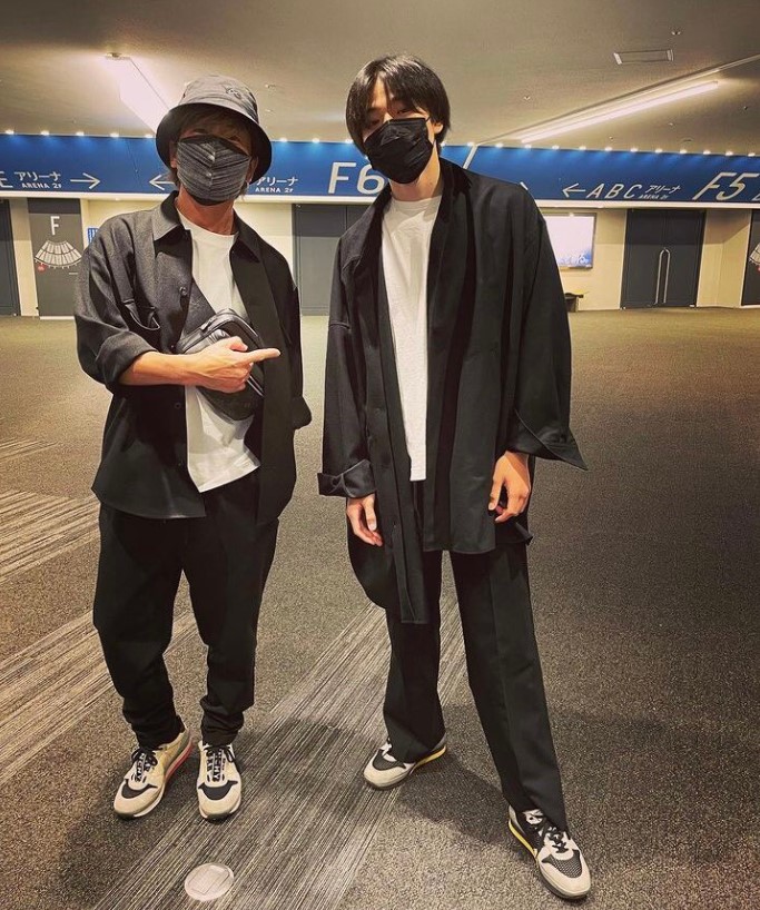 父親の菊池常利のインスタグラムに弟が登場