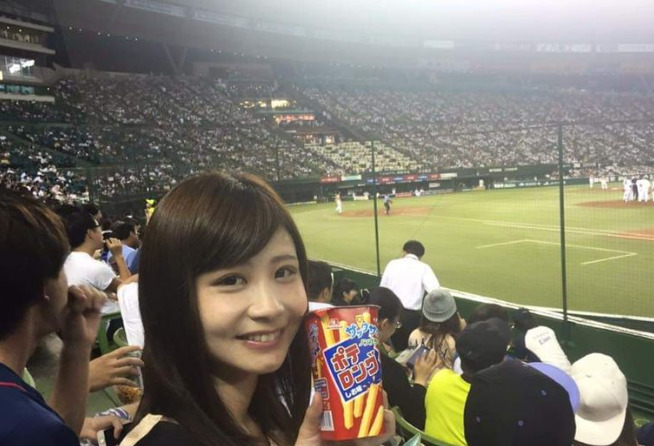 成田沙耶加は野球好き